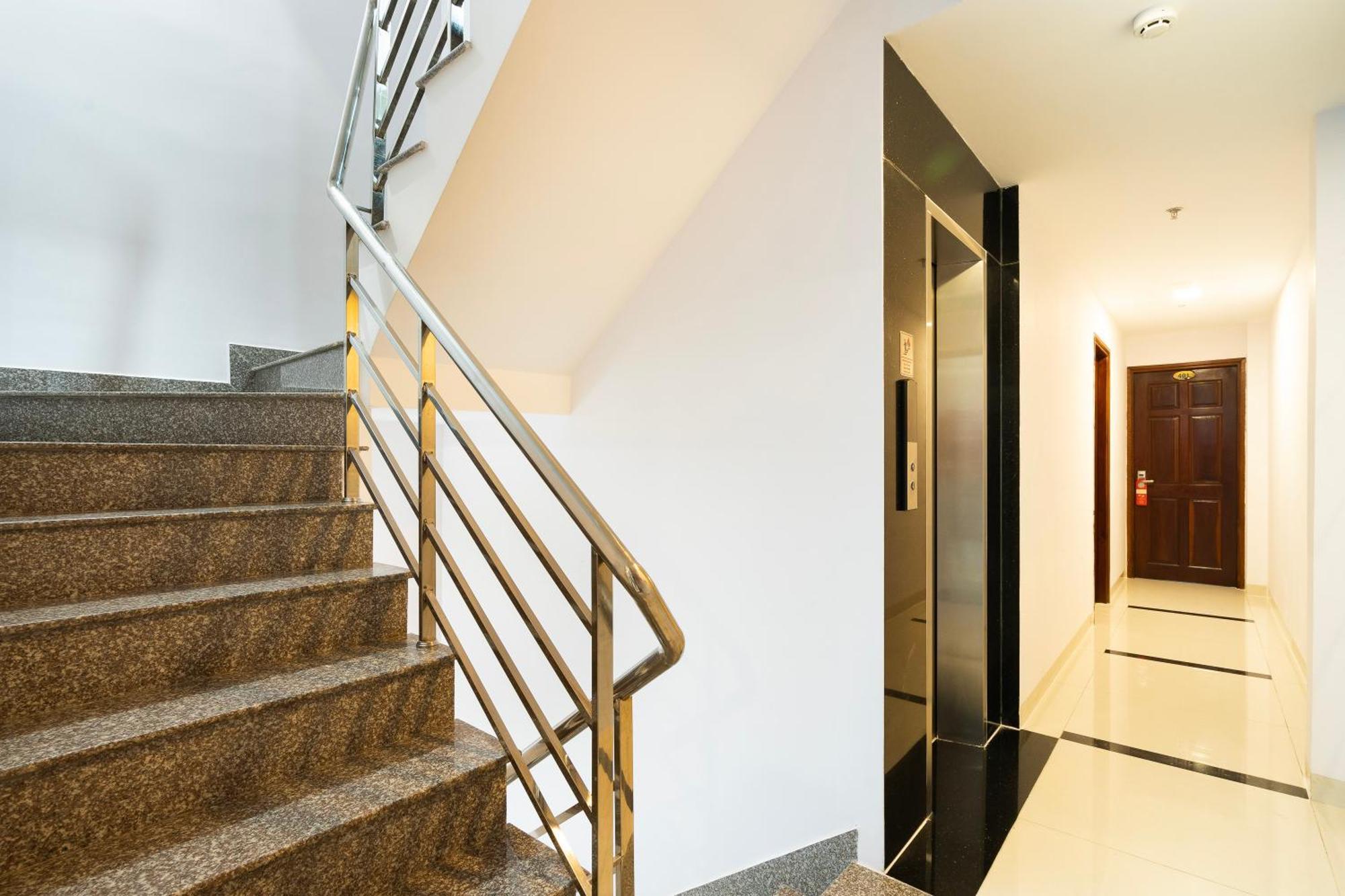Khách sạn Hoang Luxury Dist 1