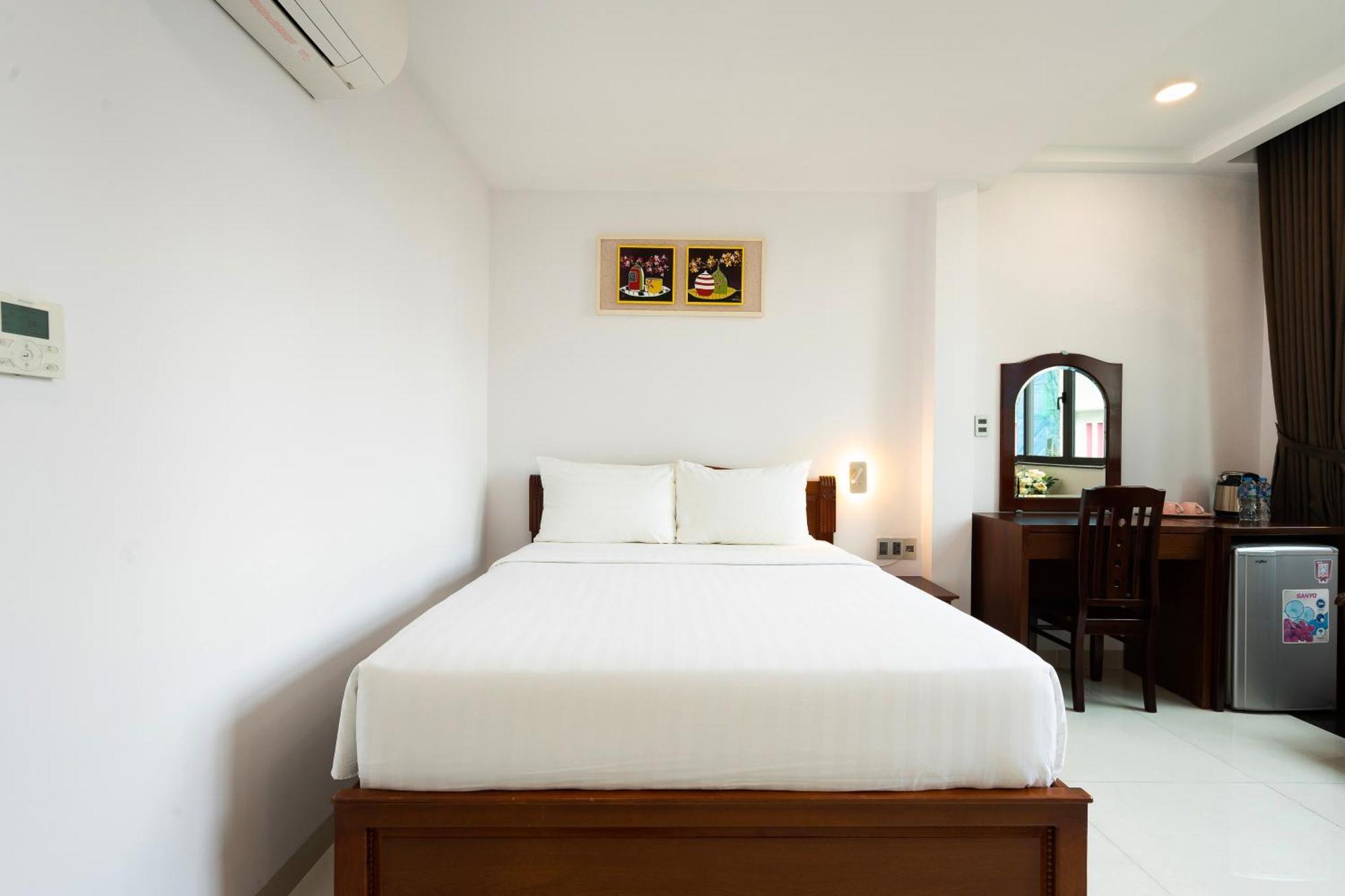 Hoang Luxury Dist 1 Khách sạn TP. Hồ Chí Minh