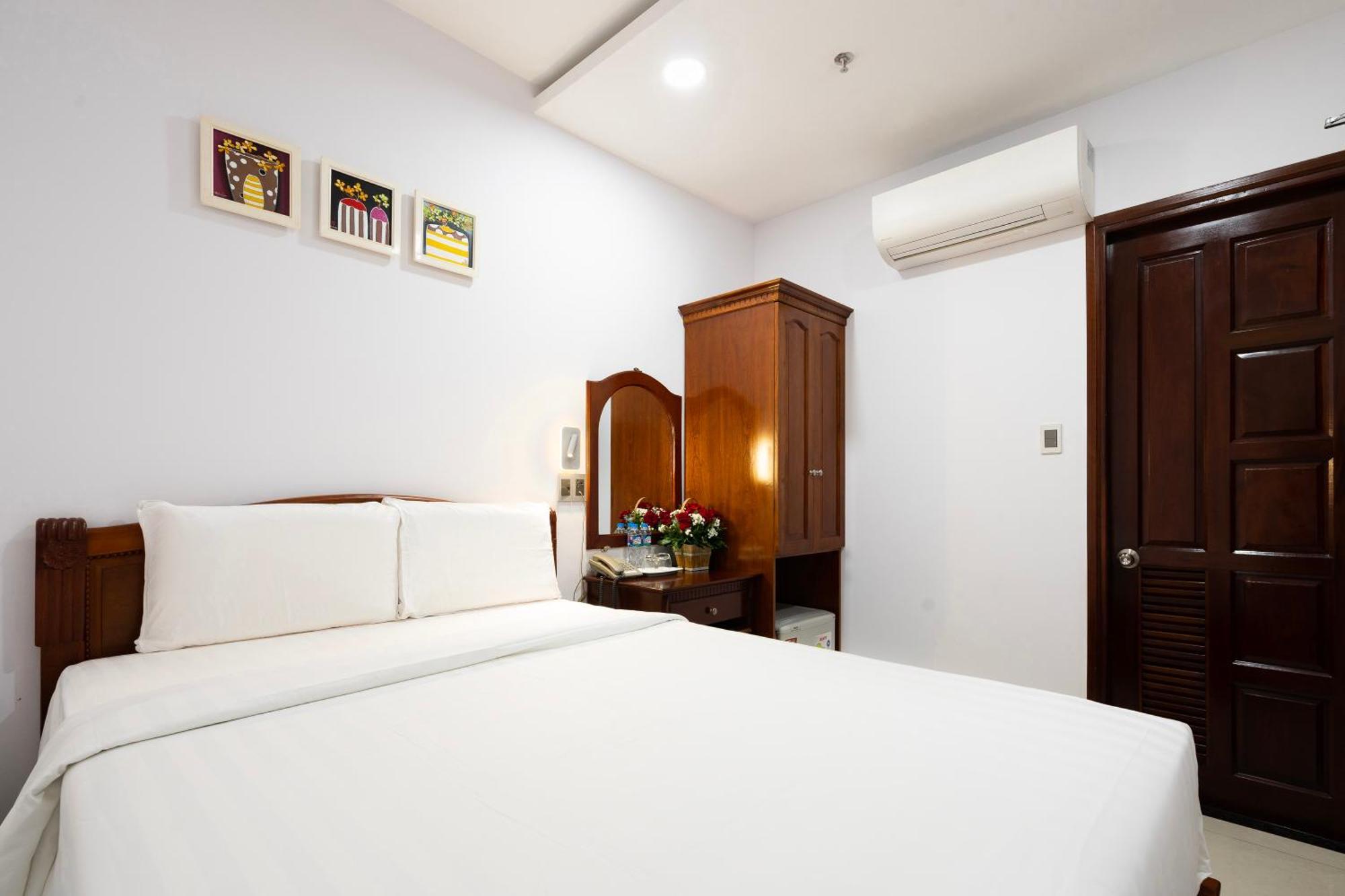Khách sạn Hoang Luxury Dist 1 TP. Hồ Chí Minh