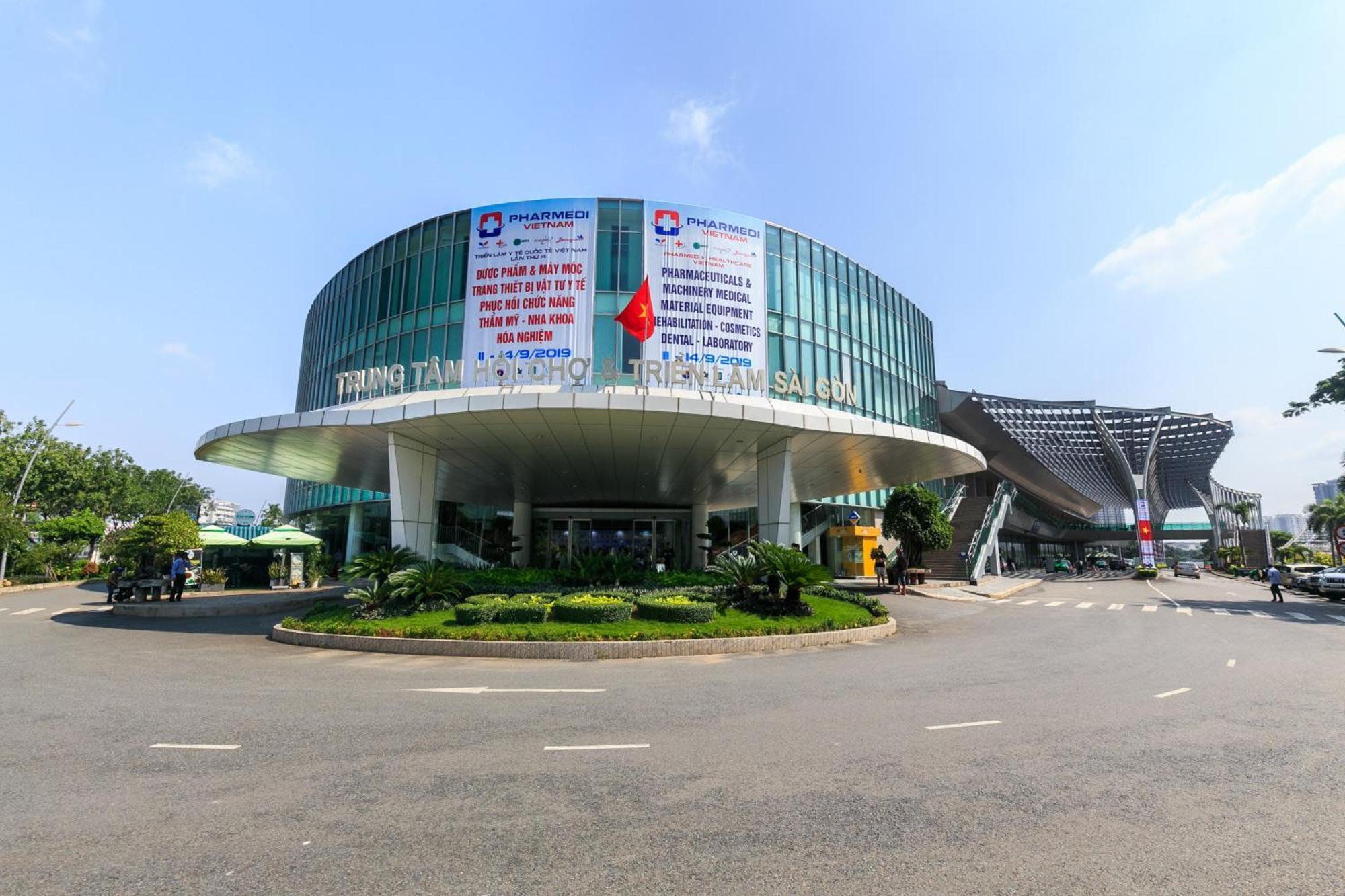 Khách sạn Hoang Luxury Dist 1