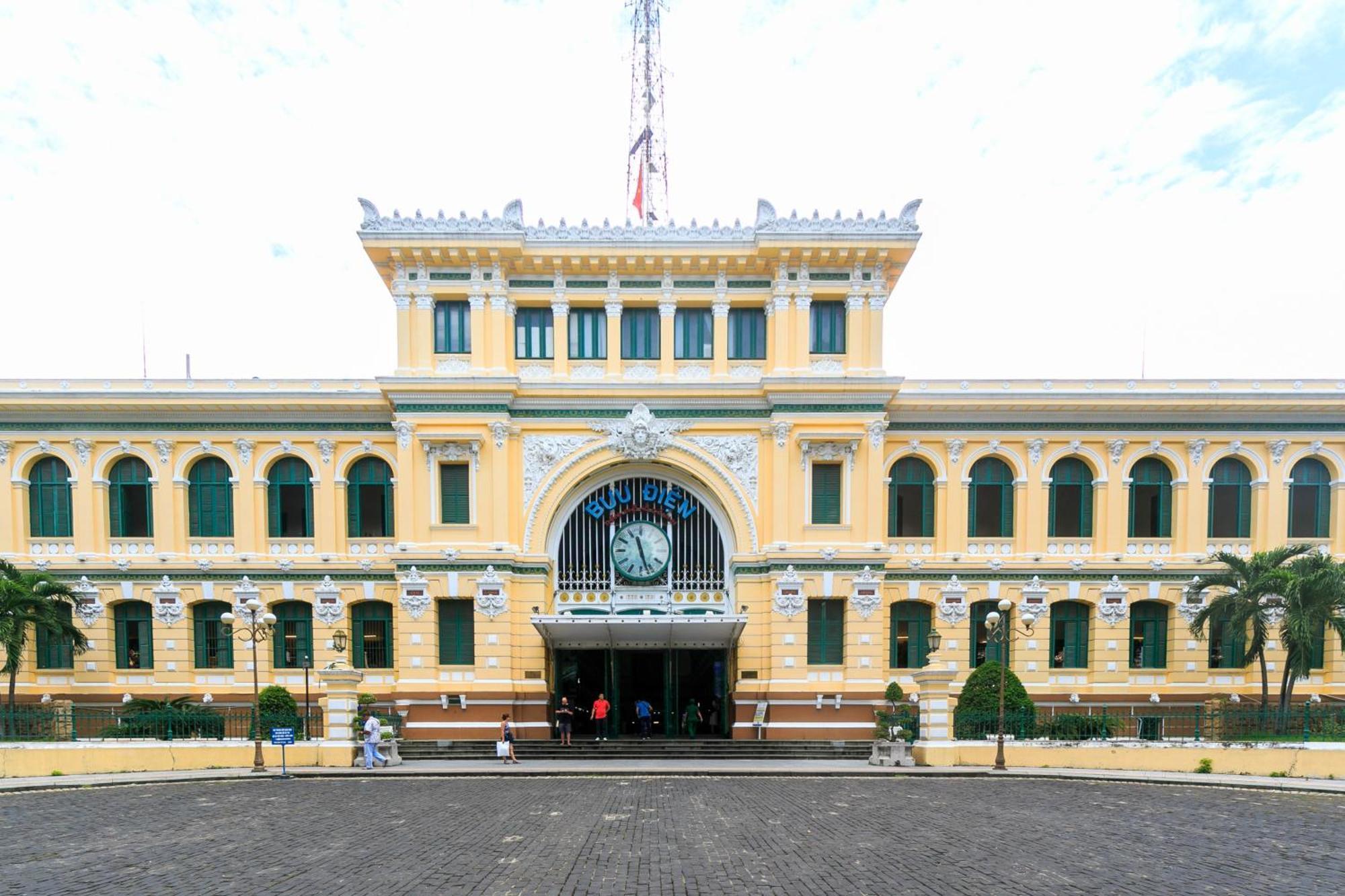 Khách sạn Hoang Luxury Dist 1