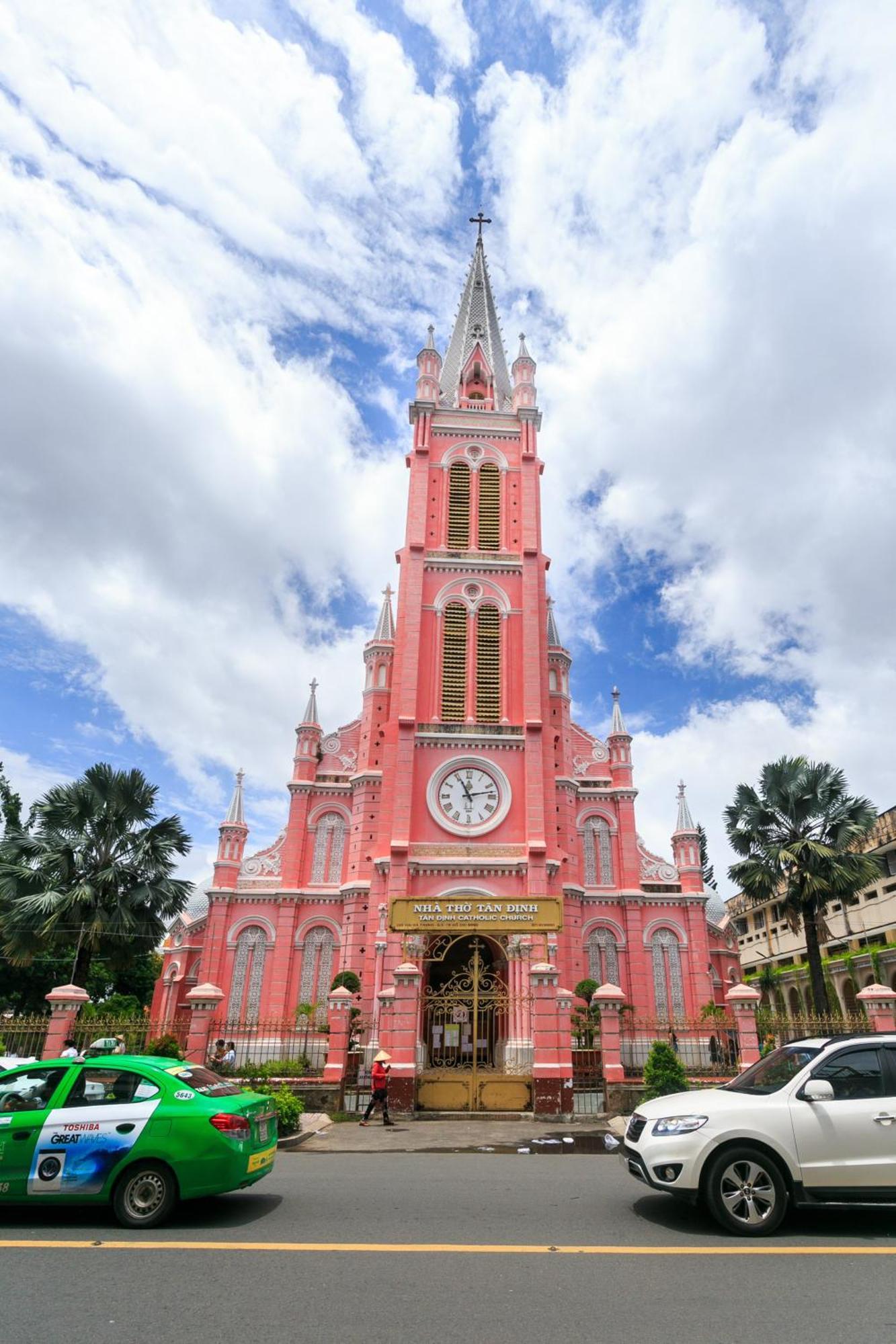 Khách sạn Hoang Luxury Dist 1
